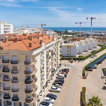 Apartment T2 Renovated With Ocean View Quarteira