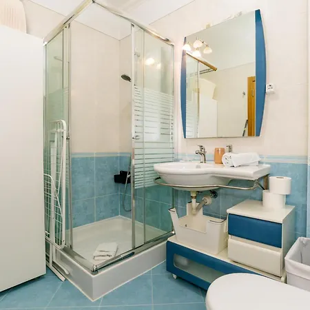 Apartment T2 Renovated With Ocean View